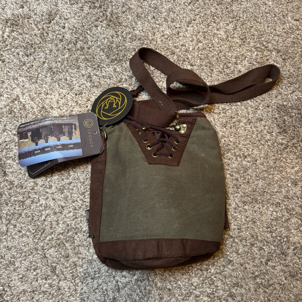 NWT Legacy Growler Bag